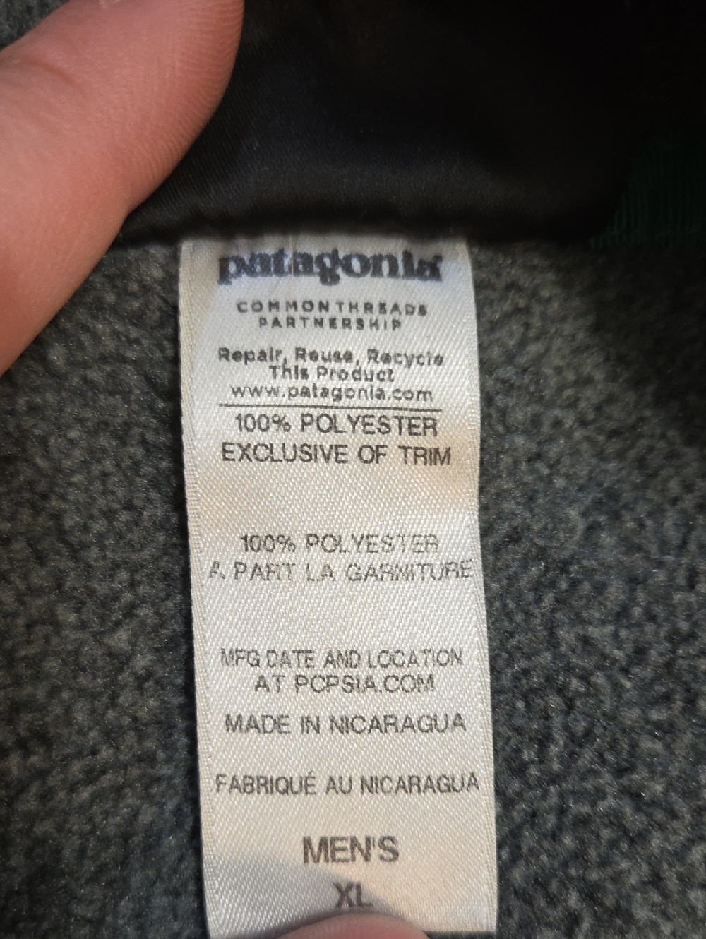 Patagonia • Synchilla Snap-T Lightweight Fleece Pullover (Grey with Red Trim) - Picture 5 of 10